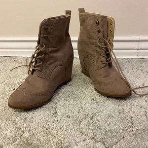 High heel, ankle booties, Forever 21, size 9